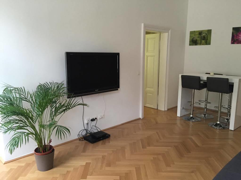 Primavera Guest house 2*